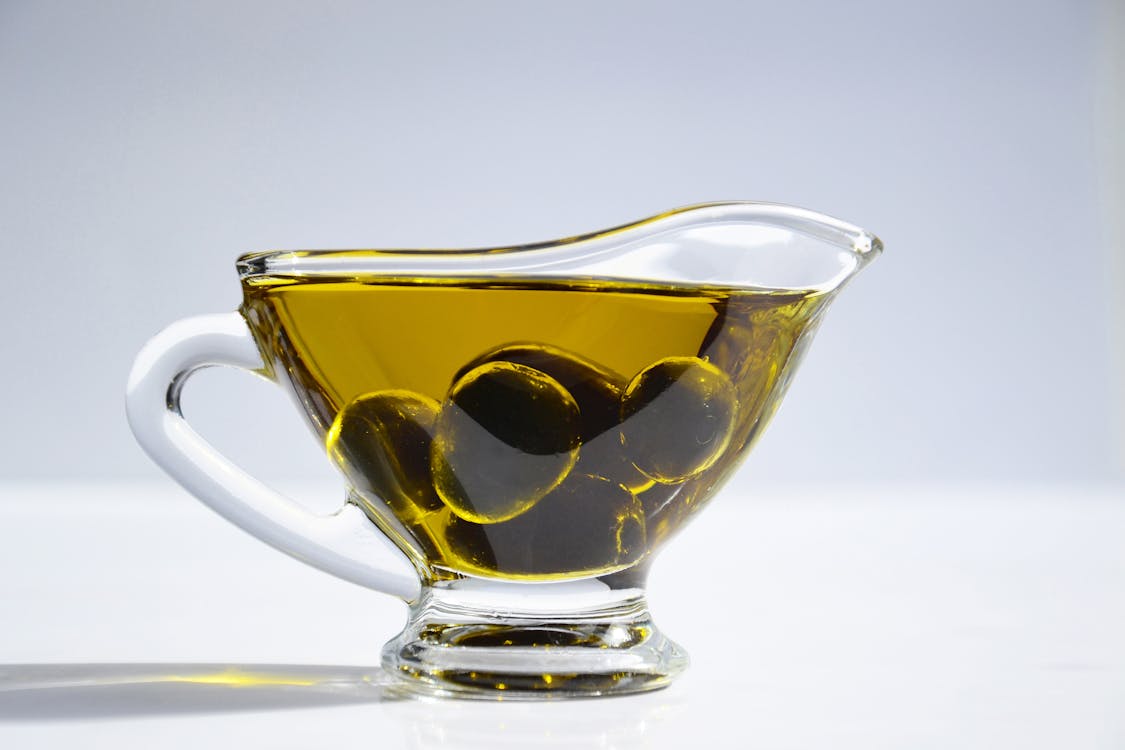 Aceitunas y aceite de oliva para cosmética natural