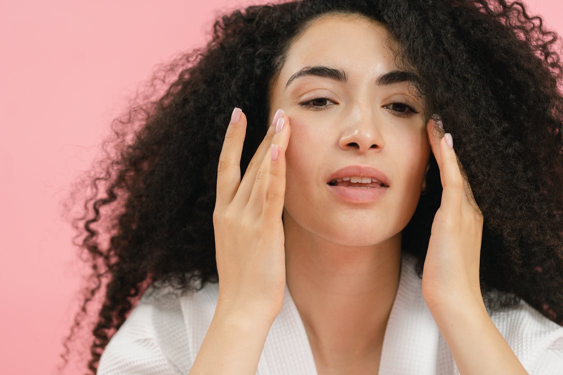 Rutina de cuidado facial con ingredientes naturales