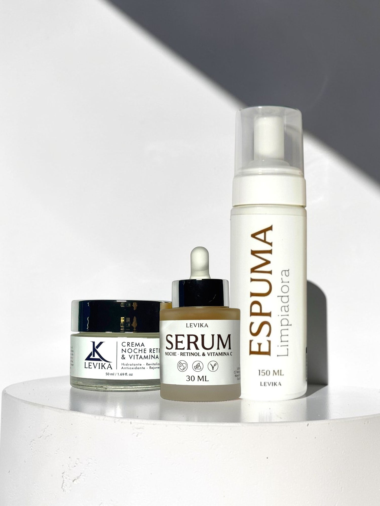 Rutina Antiedad Completa LEVIKA - 3 pasos espuma sérum retinol y crema