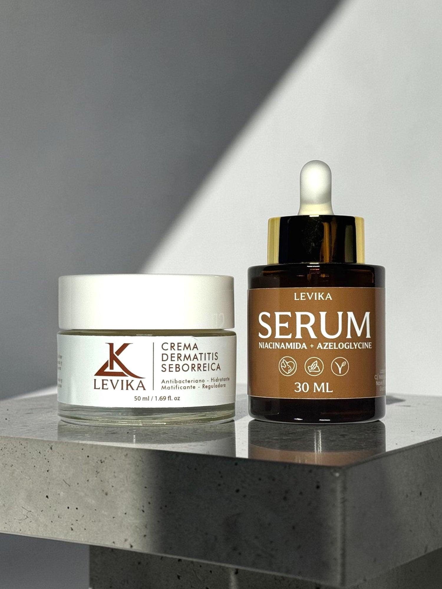 Dúo Control Piel Grasa LEVIKA - Pack sérum niacinamida y crema seborreguladora